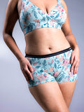 Women Boyshorts Spring Front Close Up