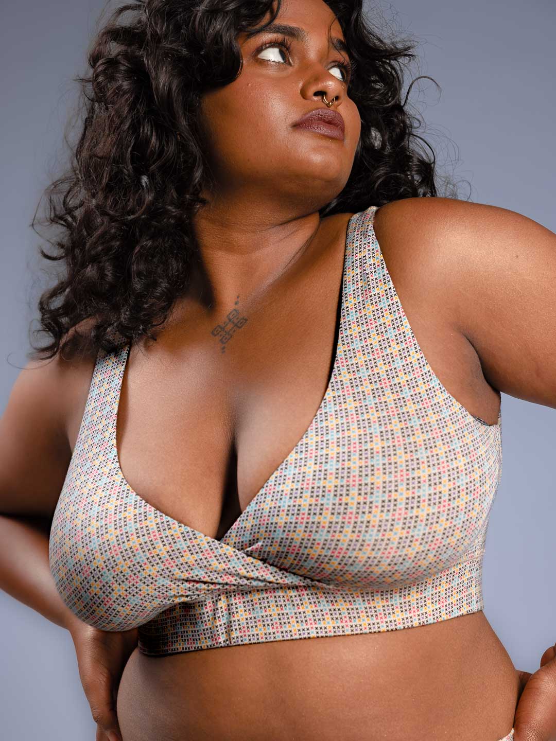 Buy Lightly Padded Plunge Bras for Women Online- Tailor And Circus